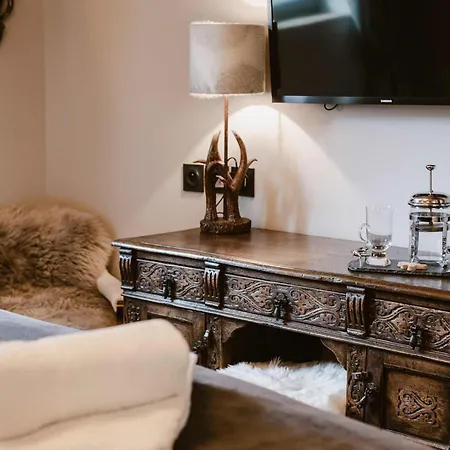 5 Luxury Sleeps 6 * مورزين